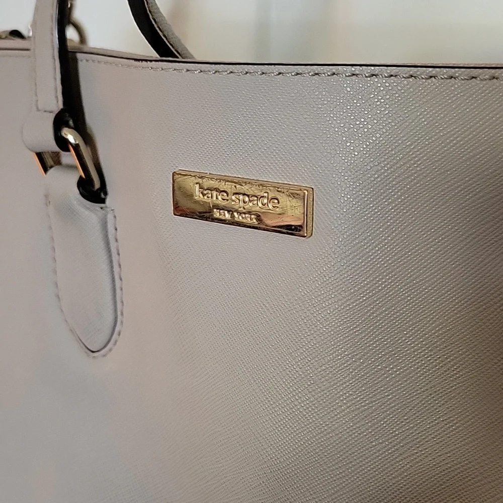 🔴SOLD🔴 Kate Spade Tote - Picture 2 of 11